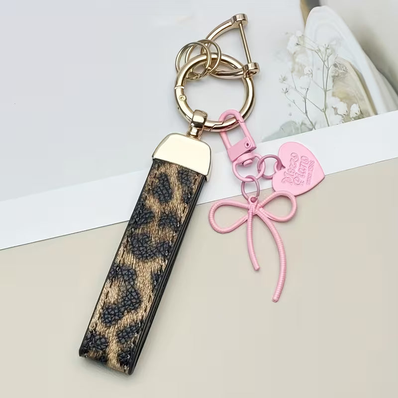 Wild bow Charm